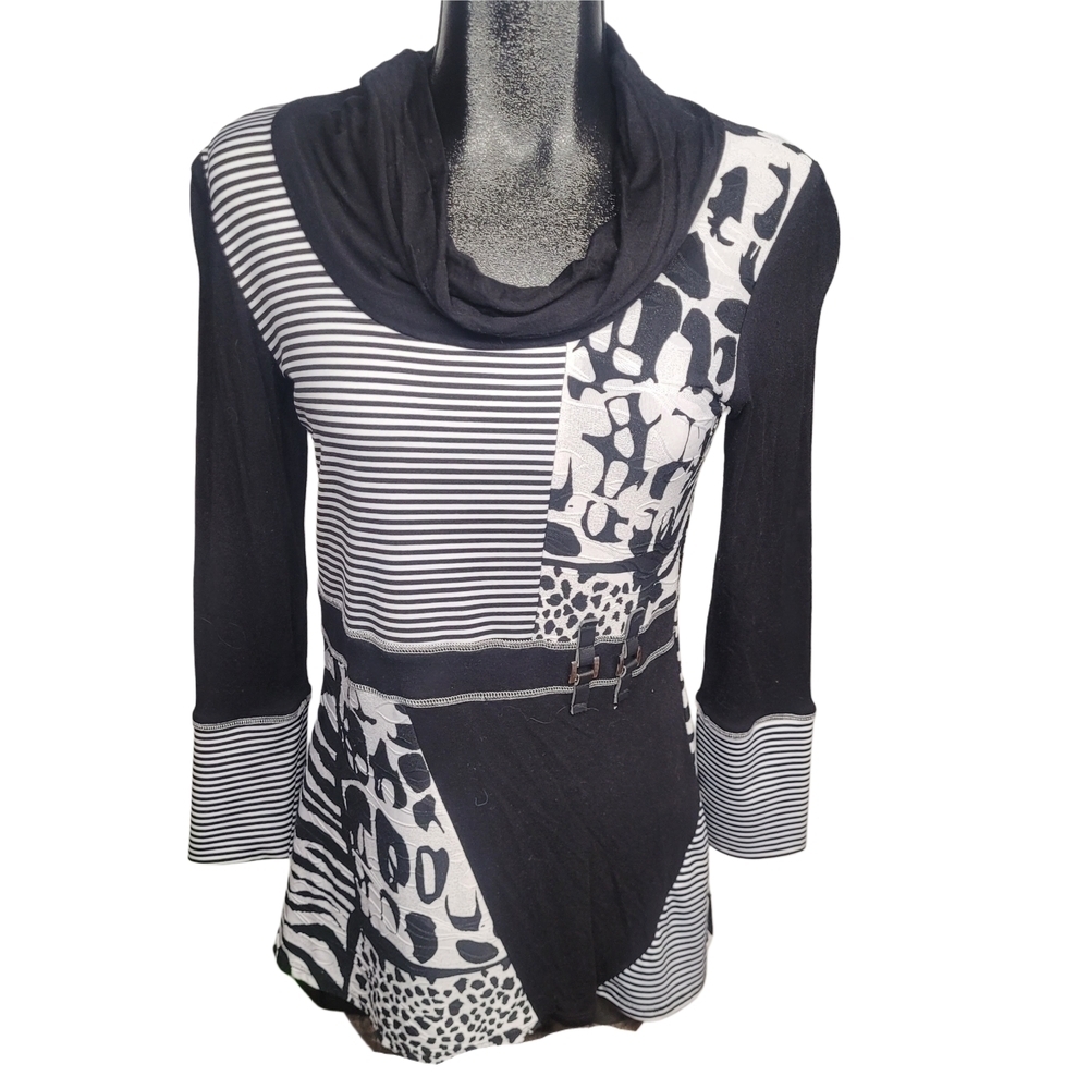 Vin Rouge Y2K Black and White Patterned Slouchy Neck Long Sleeve Top Size S